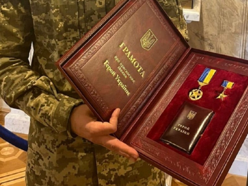 Штурмував ворожі позиції - боєць, що відзначився на Запоріжжі, отримав звання Героя України
