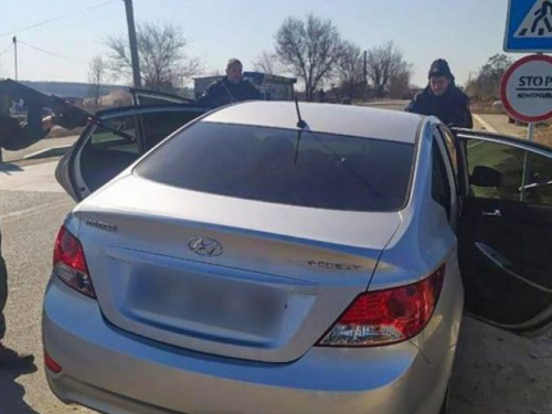 У Запорізькій області поліція посилила перевірки автівок на блокпостах