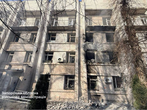 Росіяни вдарили по пологовому будинку в Запоріжжі: є поранені (фото)