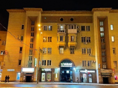 Как в свете ночных огней в Запорожье выглядят уникальные здания Соцгорода - фото
