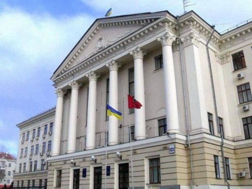 У Запоріжжі відбулася позачергова сесія міськради - депутати зменшили свої фонди