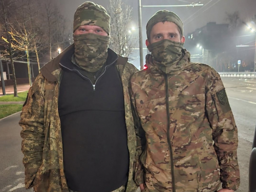 На Запорізькому напрямку в одній бригаді служать батько й син — 23-річний Микита та його тато.