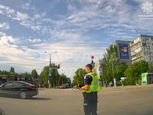 У Запоріжжі оштрафували водія за неповагу до загиблих героїв (фото, відео)
