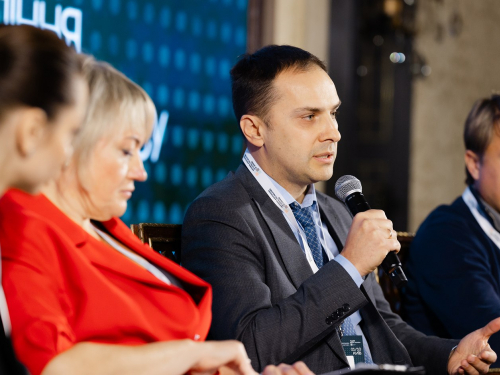 "Якщо люди поїдуть — це буде катастрофа": у Метінвесті розповіли про 8 тисяч працівників Запоріжсталі