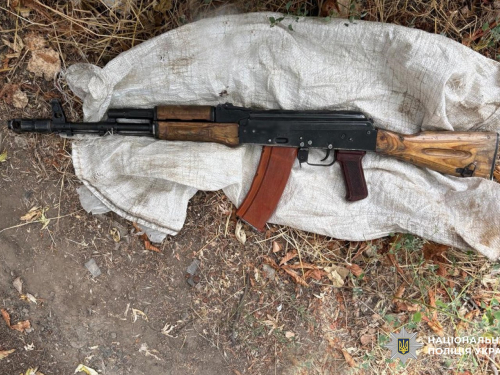 Продавав гранати і автомат — на Запоріжжі СБУ та поліція затримали ділка з Оріхова (фото)