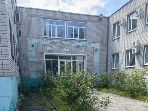 Двоповерхівка на продаж - у Запоріжжі виставлять на аукціон будівлю російського олігарха (фото)