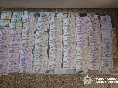 У Запоріжжі адвокатка за 14 тисяч доларів "допомагала" чоловікам незаконно виїхати за кордон