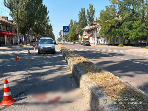 У Запоріжжі Volkswagen наїхав на підлітків під час руху вулицею Перемоги
