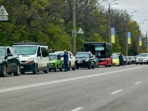 Росіяни тримають на вимушених «новорічних канікулах» жителів, які хочуть виїхати з окупації