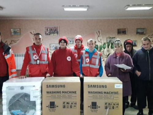У Запоріжжі гуманітарна допомога від компанії зі світовим ім’ям полегшить життя переселенцям