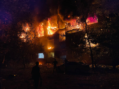12 липня о 22.34 російські військові вдарили БпЛА по житловому будинку у Запоріжжі, фото Бориса Кошеленка