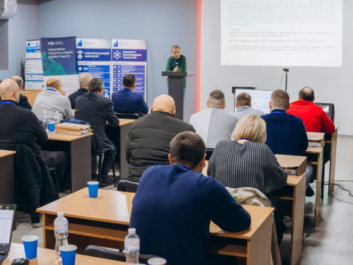 Технології для підтримки промисловості під час війни: як Метінвест Політехніка представила проєкти на міжнародній конференції в Дніпрі