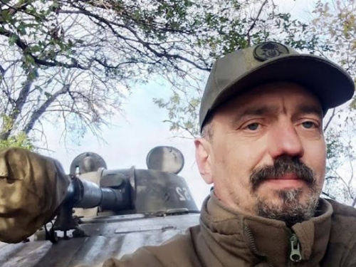 Запорізький журналіст знищує окупантів з самохідної артилерійської установки
