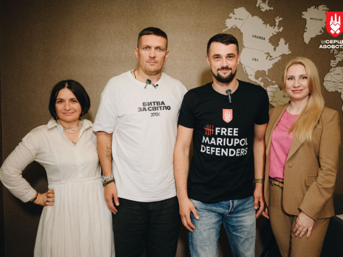 Відзначив новосілля з Олександром Усиком - герой-морпіх, оборонець Маріуполя живе в квартирі, яку отримав за програмою «Серце Азовсталі. Вдома»