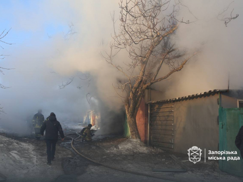 Ворог атакував приватний сектор Запоріжжя безпілотником - поранені люди (фото)