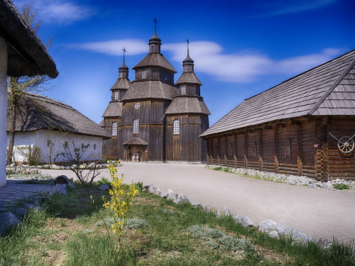 Постраждали музей, адмінбудівлі та пам&#039;ятки археології - скільки &quot;прильотів&quot; зафіксували на Хортиці з початку повномасштабної війни