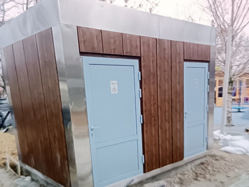 Туалет замість мистецтва - у Запорожжі перейменували площу Маяковського на майдан Митців і зробили те, що обурило художників