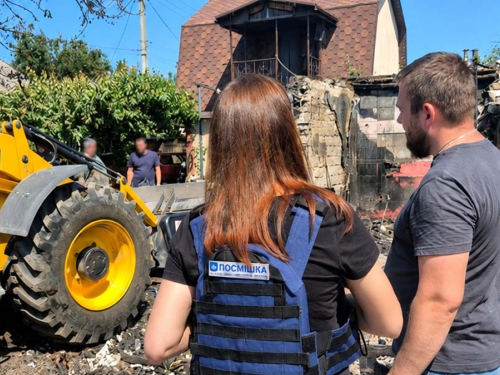 Фахівчині «Посмішка ЮА» допомагають мешканцям Запоріжжя після обстрілів