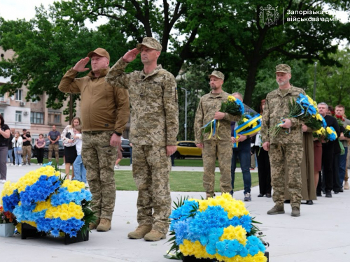 У Запоріжжі на «Дереві пам’яті» з’явилися 85 нових дзвіночків, фото: ЗОВА