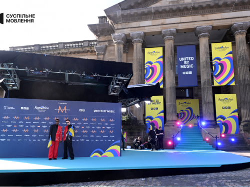 Гурт TVORCHI вийшов в незвичайних костюмах, що нагадали світу про війну - в Ліверпулі відкрили Євробачення