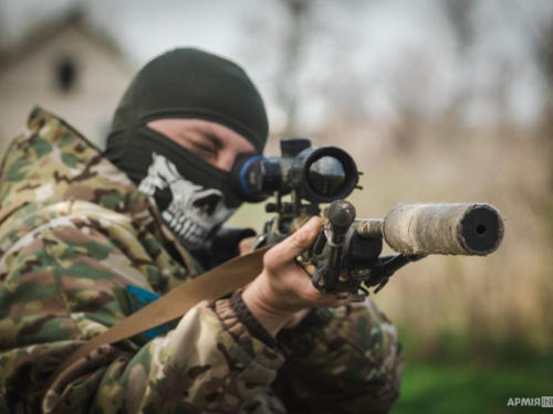 Снайпер, що воює на Запорізькому напрямку, за 10 хвилин бою ліквідував 5 окупантів: подробиці