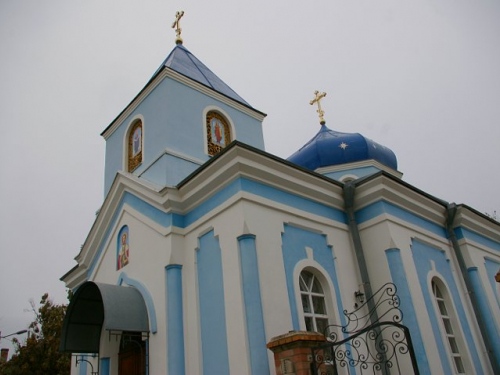 У Запорізькій області окупанти влаштували військову базу на території церкви