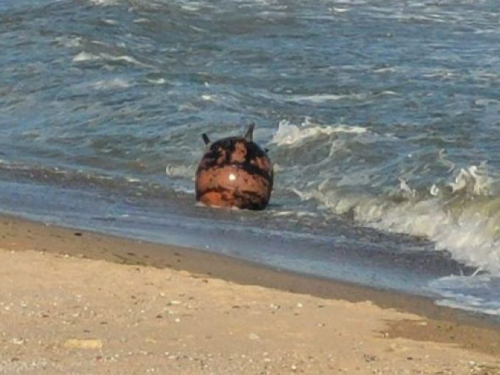 Мешканець Запоріжжя знайшов російську міну на узбережжі Дніпра - відео