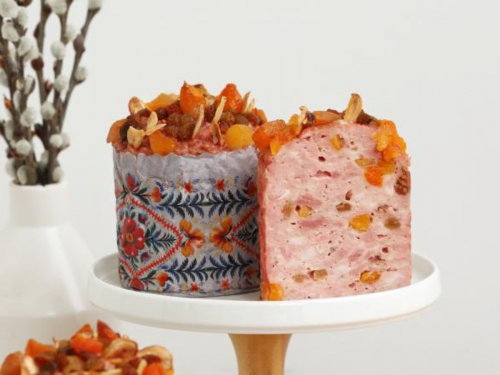 М'ясна паска, скрін з відео "1+1"