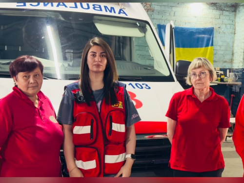 Повернули з того світу - у Запоріжжі медики "швидкої" врятували жінку після 35 хвилин реанімації