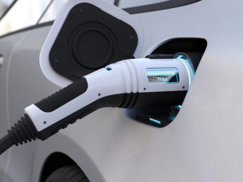 Звернення містян дало результат — у Запоріжжі прибрали незаконну зарядку для електромобіля (фото)