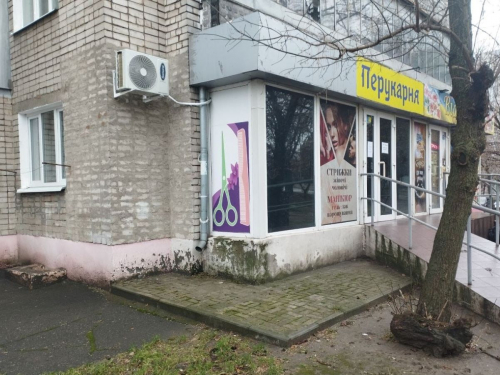 Запоріжанці заважала робота кондиціонера перукарні, поряд з її квартирою - що вона зробила