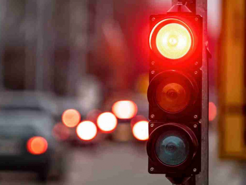 Безпека на дорозі: у Запоріжжі планують встановити новий світлофор на Набережній