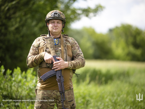 Від моряка до захисника України - запоріжець встановлює загородження на Донеччині під ворожими дронами