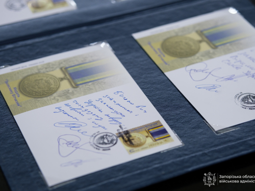 У Запоріжжі нову марку погасив військовий, який пішов на фронт у перші дні вторгнення (фото)