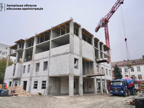 У Запоріжжі завершують зведення будівлі нового хірургічного корпусу обласної дитячої лікарні - який наступний етап (фото, відео)