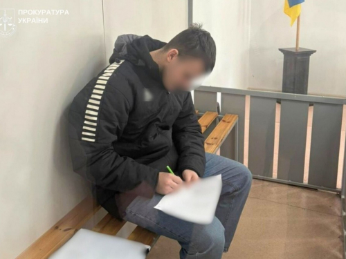 У Запоріжжі 20-річний хлопець підпалював військові автомобілі, фото: Запорізька обласна прокуратура 