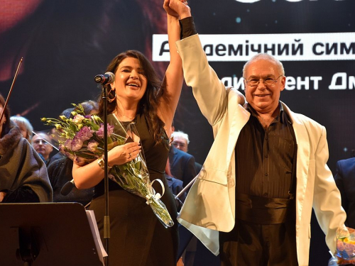 Тримала публіку до останнього акорду -  відома запорізька співачка  відзначила на сцені творчий ювілей
