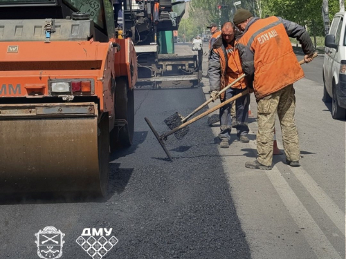 У Запоріжжі за тиждень відремонтували понад три тисячі квадратних метрів доріг, фото: Запорізька міськрада