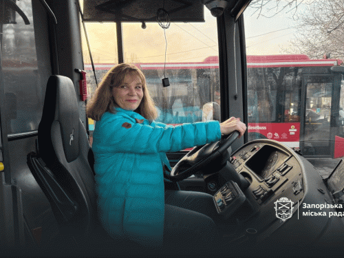 Хотіла працювати водійкою автобусу, а стала економістом - запоріжанка все-таки здійснила дитячу мрію