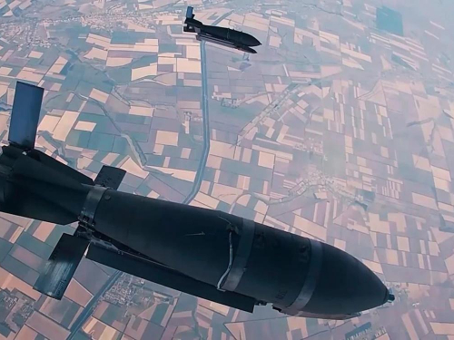 Вранці 3 серпня, російський КАБ вдарив по Запорізькому району: загинув чоловік, поранена жінка.