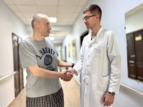 Крок до мрії - мешканець Запоріжжя знову навчився ходити заради своєї коханої (фото)