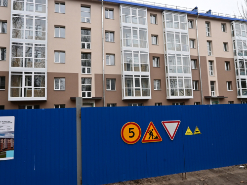 Повністю звели зруйновану частину - як просувається відбудова запорізької багатоповерхівки на вулиці Незалежної України (фото)