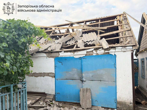 Під час ворожої атаки Запорізької області поранена людина - наслідки обстрілів