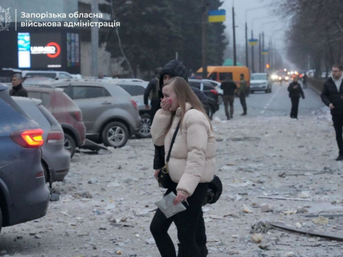 У Запоріжжі чули потужний вибух - зруйнована медклініка, поранені люди (перші фото наслідків)