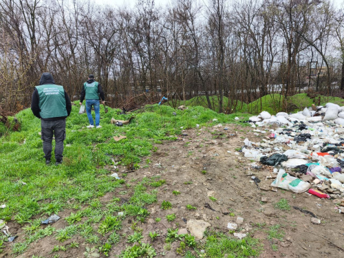 У Запоріжжі поблизу обласної лікарні виявили сміттєзвалище (фото)