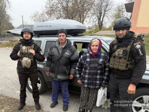 &quot;Мій дім розбомбили - від нього лишився тільки пил&quot; - з села Запорізької області продовжують евакуювати мешканців (відео)