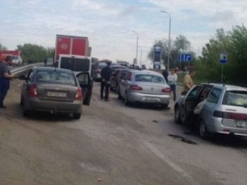 Окупанти пропустили маріупольців, яких три доби тримали під Василівкою