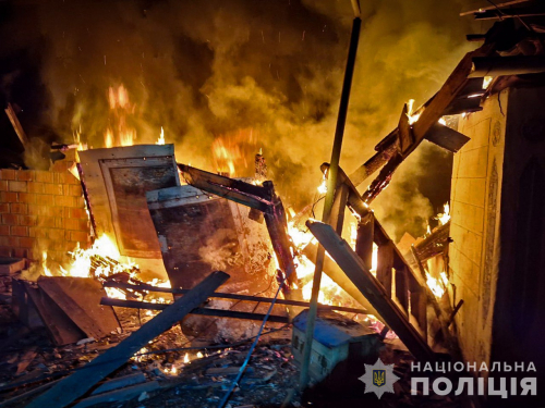 Внаслідок удару ворожого дрону по селу Запорізької області вщент згорів автомобіль - що з водієм