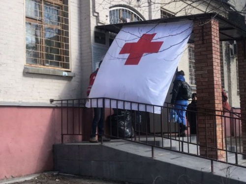 Запоріжці можуть отримати допомогу від Червоного Хреста лише за попереднім записом