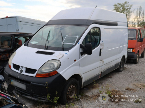 У Запоріжжі поліція виявила Renault Trafic із підробленими номерами та передала автомобіль Збройним Силам України після закриття справи